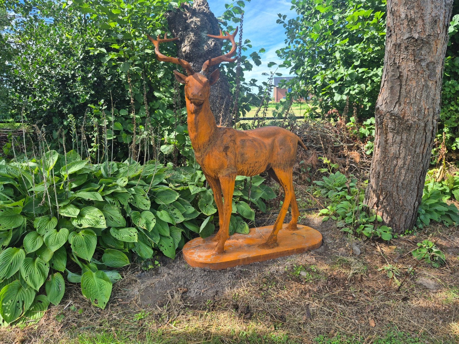 Grote  gietijzeren beelden ..hert . stier  .paard, Tuin en Terras, Ophalen of Verzenden, Gebruikt, Metaal, Dierenbeeld