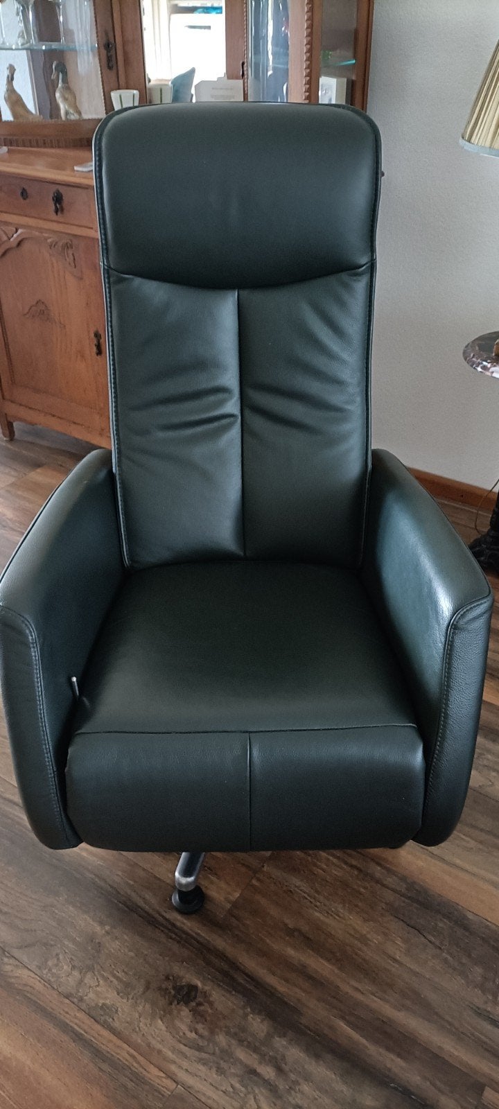 Comfortabele leren relaxfauteuil, Ophalen, Gebruikt, Modern, Comfort, 75 tot 100 cm