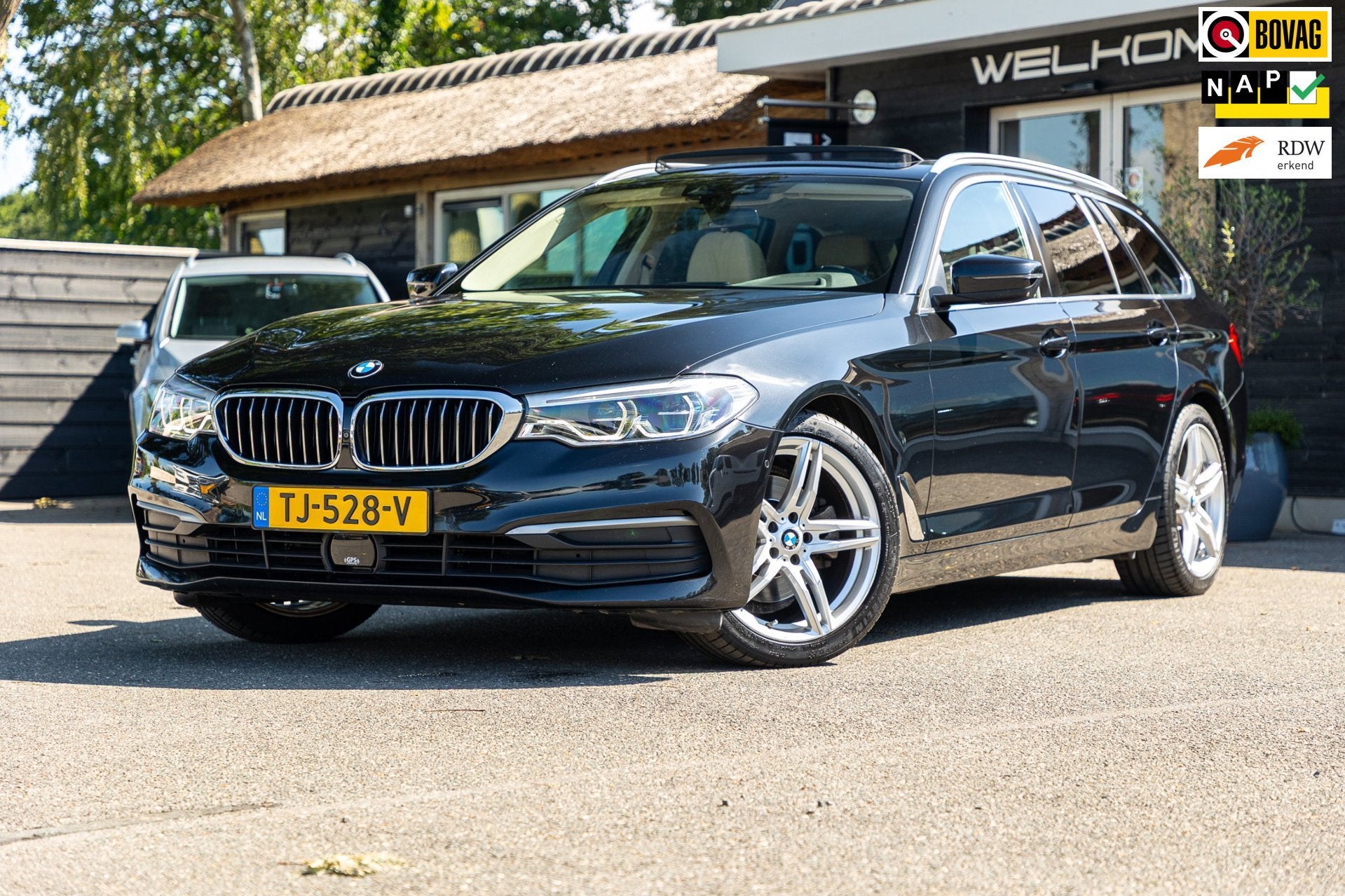 BMW 5-serie Touring 520i High Executive I Comfort I Hud I Pa, Automaat, 1998 cc, Achterwielaandrijving, Euro 6