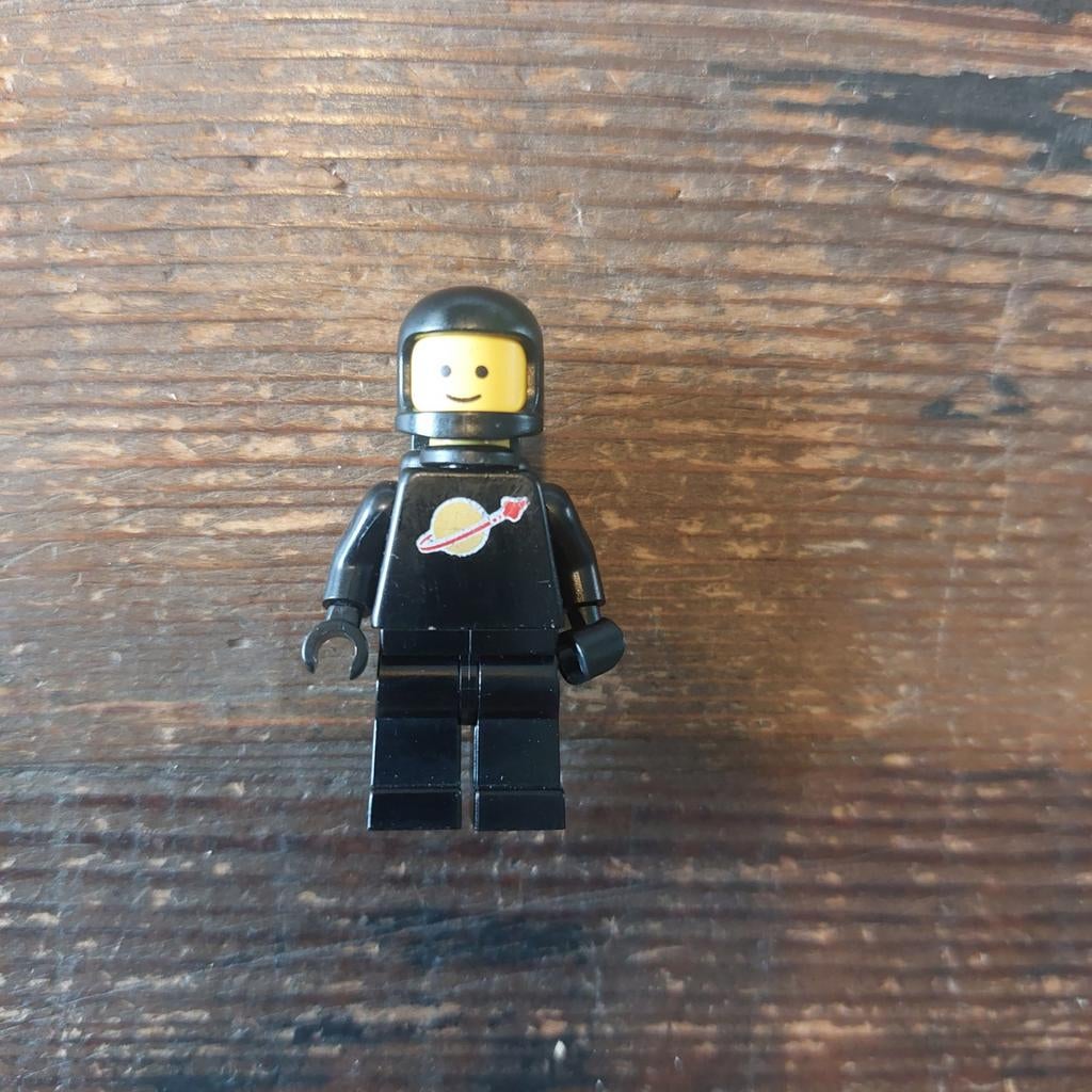 Lego Classic Space Minifiguur Zwart SP003 Vintage, Gebruikt, Lego, Ophalen of Verzenden, Inclusief accessoires