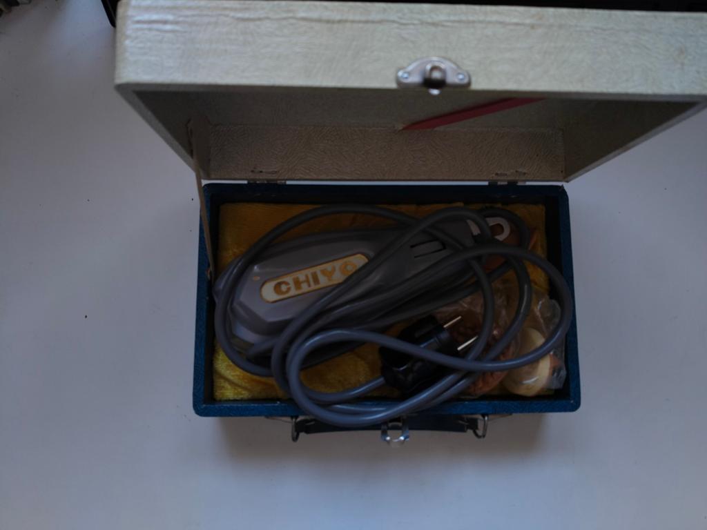Vintage Massage Apparaat Chiyo inclusief opberg box, Verzenden