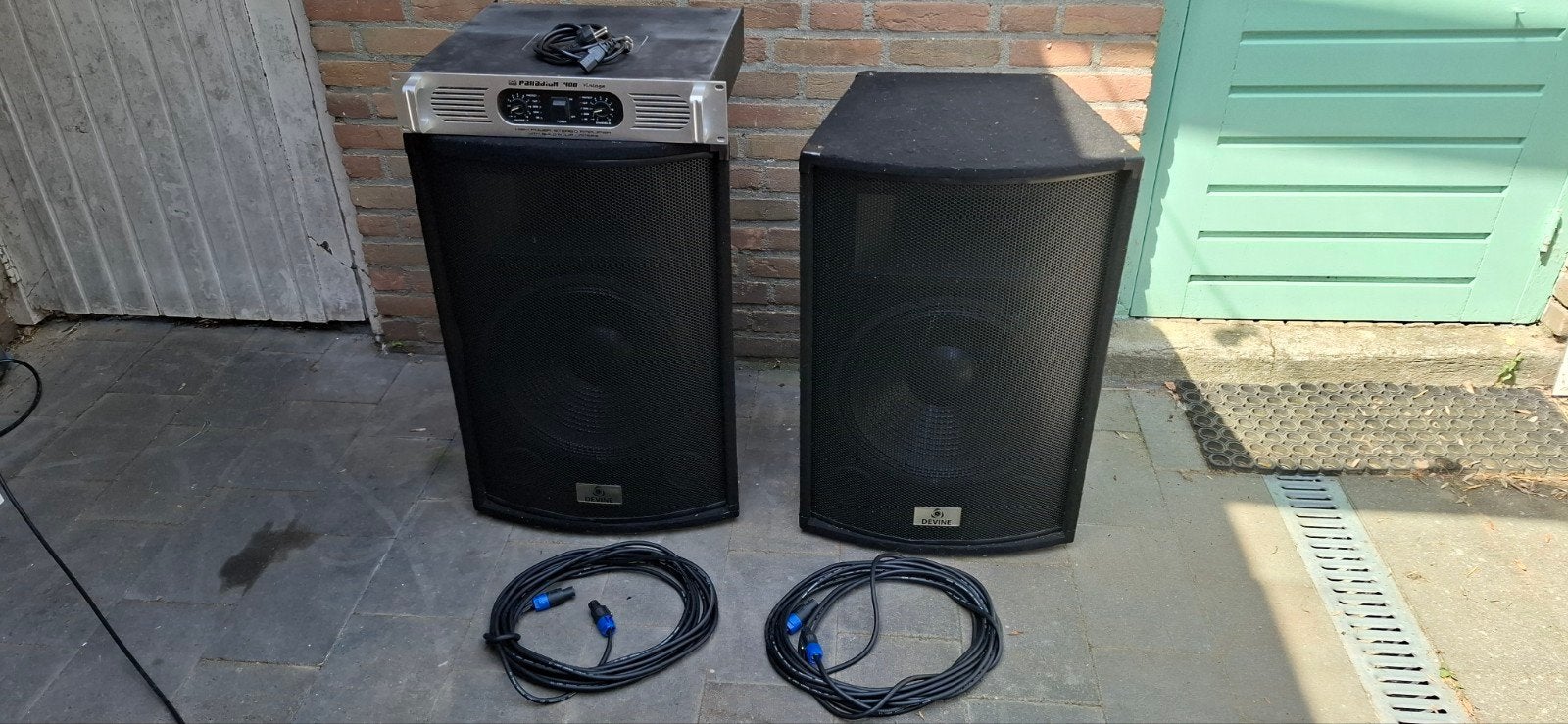 Devine 15inch 1000watt toppen incl Dab Audio versterker, Audio, Tv en Foto, Ophalen, Zo goed als nieuw, Audio
