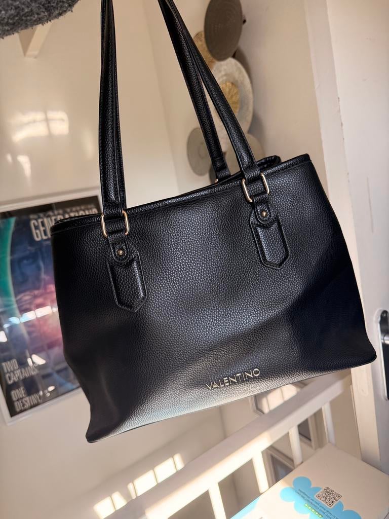 Valentino shopping tas, Sieraden, Tassen en Uiterlijk, Tassen | Damestassen, Ophalen of Verzenden, Zo goed als nieuw, Zwart, Schoudertasje