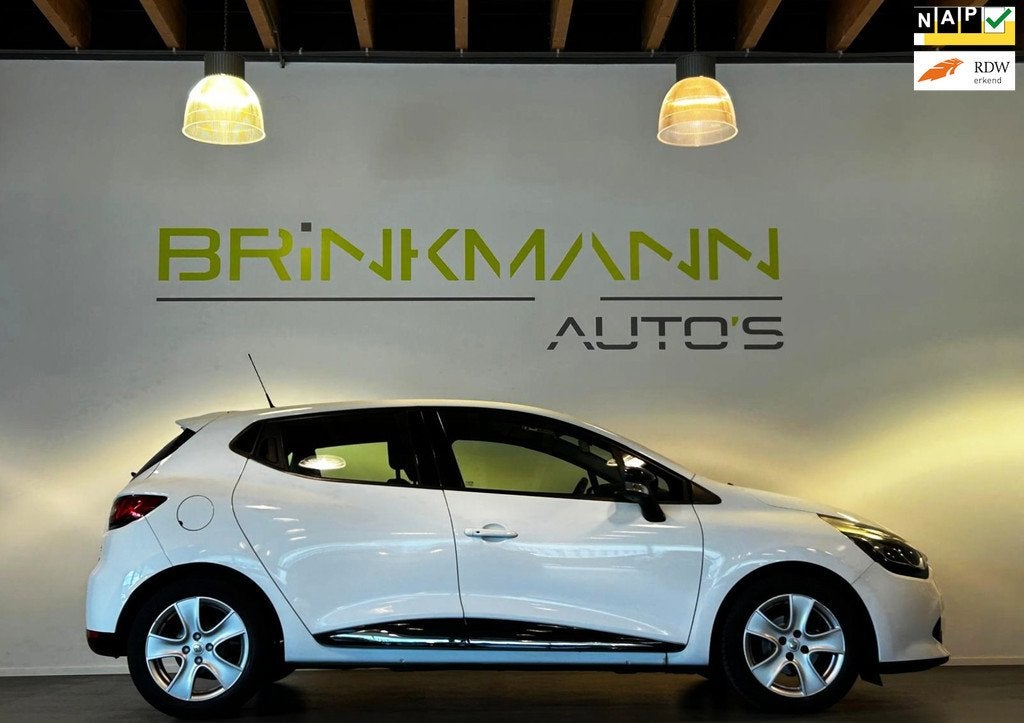 Renault Clio 0.9 TCe Collection - Nav. - PDC - Tr.Haak - APK, Voorwielaandrijving, Stof, Zwart, 540 kg