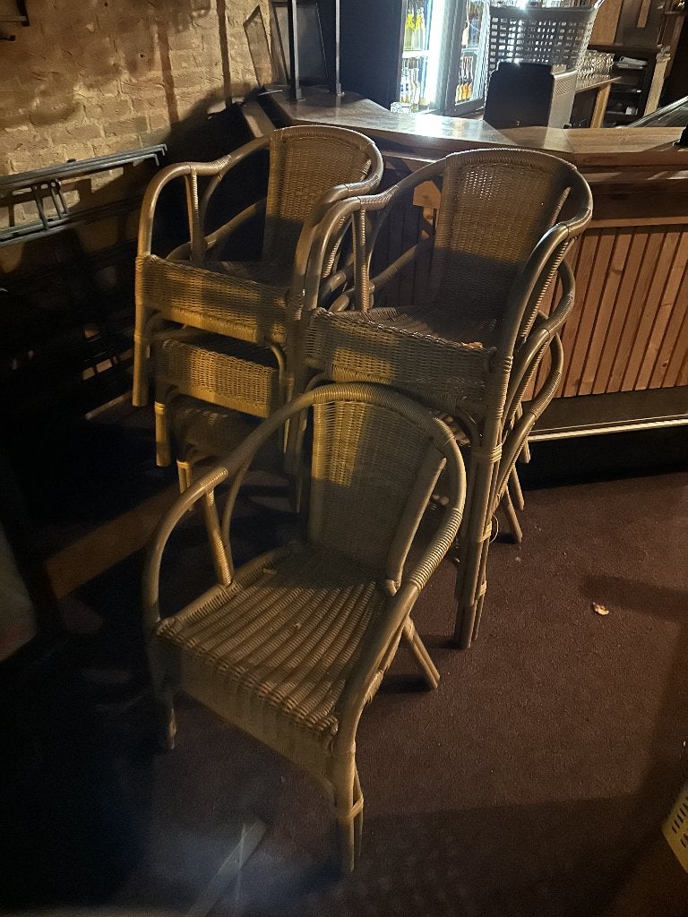 Set Rieten Horecastoelen – Rotan Stoelen – Bruin – 4 stuks, Ophalen, Zo goed als nieuw, Kunststof, Stapelbaar