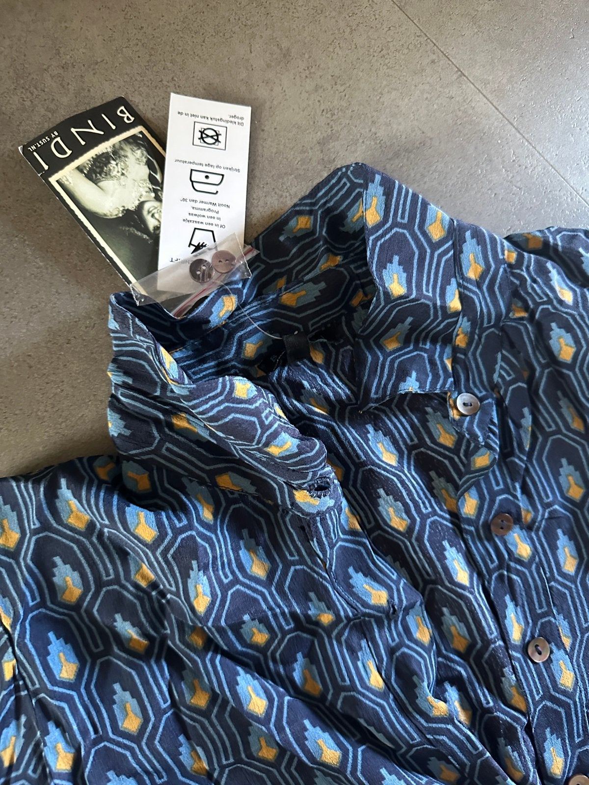 NIEUW jurk BINDI blauw mooie details L maxi jurk, Ophalen of Verzenden, Nieuw, Blauw, Onder de knie