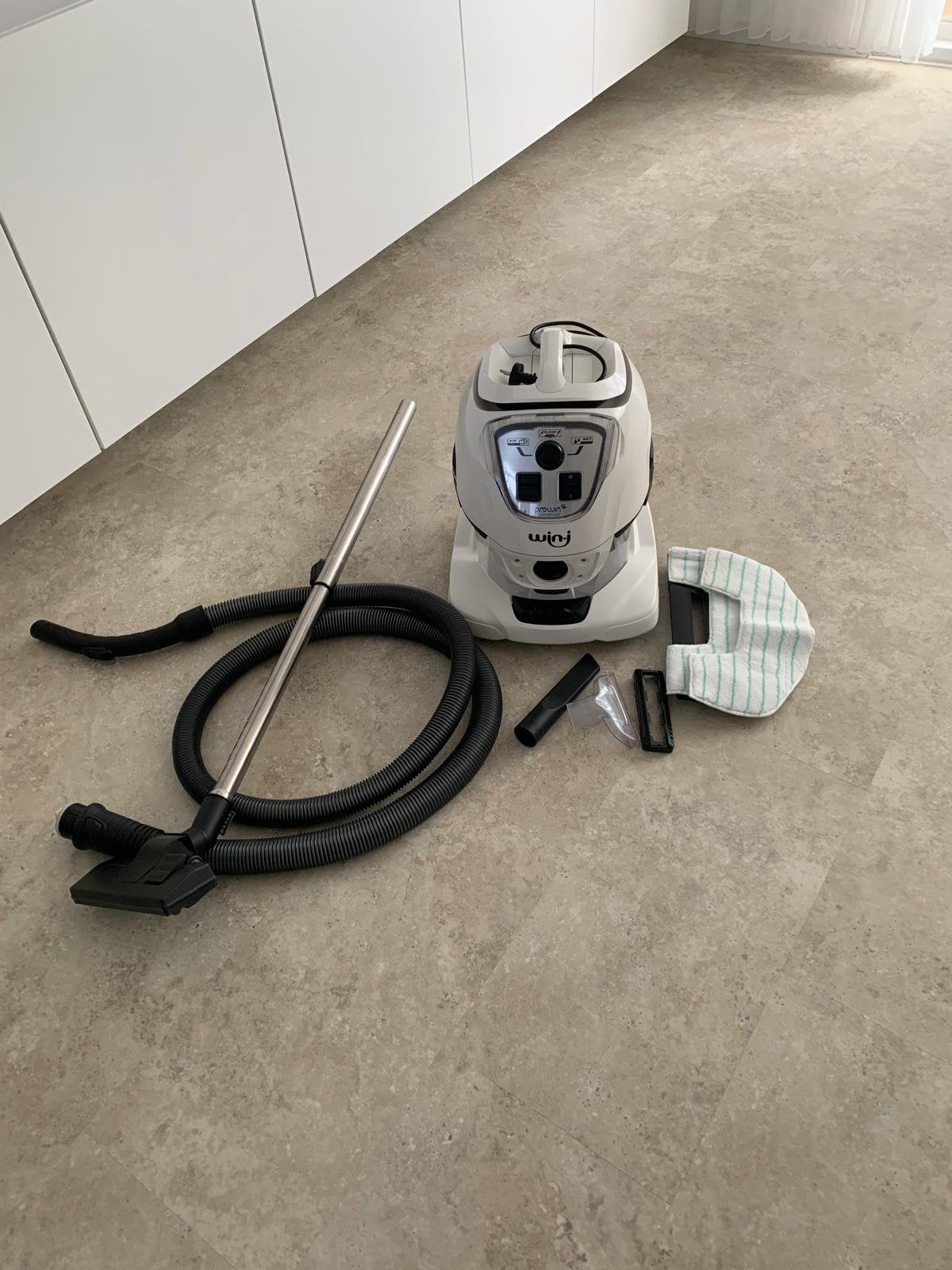 ProWin win-i stofzuiger – weinig gebruikt – compleet, Ophalen, Zo goed als nieuw, Waterstofzuiger