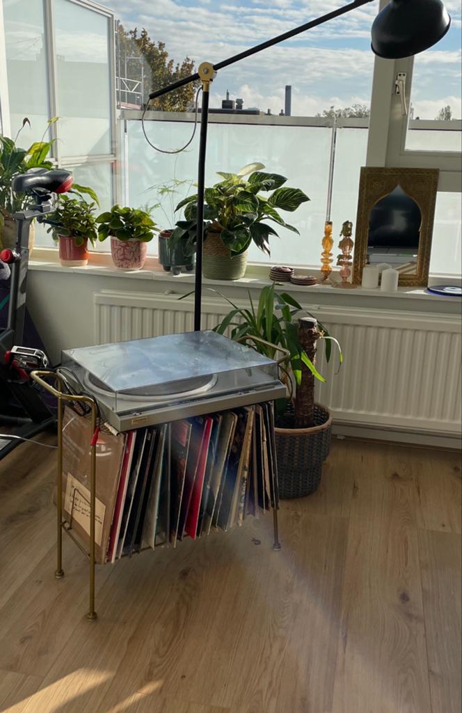 Urban Outfitters vinylhouder - Goud/brons - Perfecte staat, Ophalen of Verzenden, Zo goed als nieuw, Metaal, Cd's