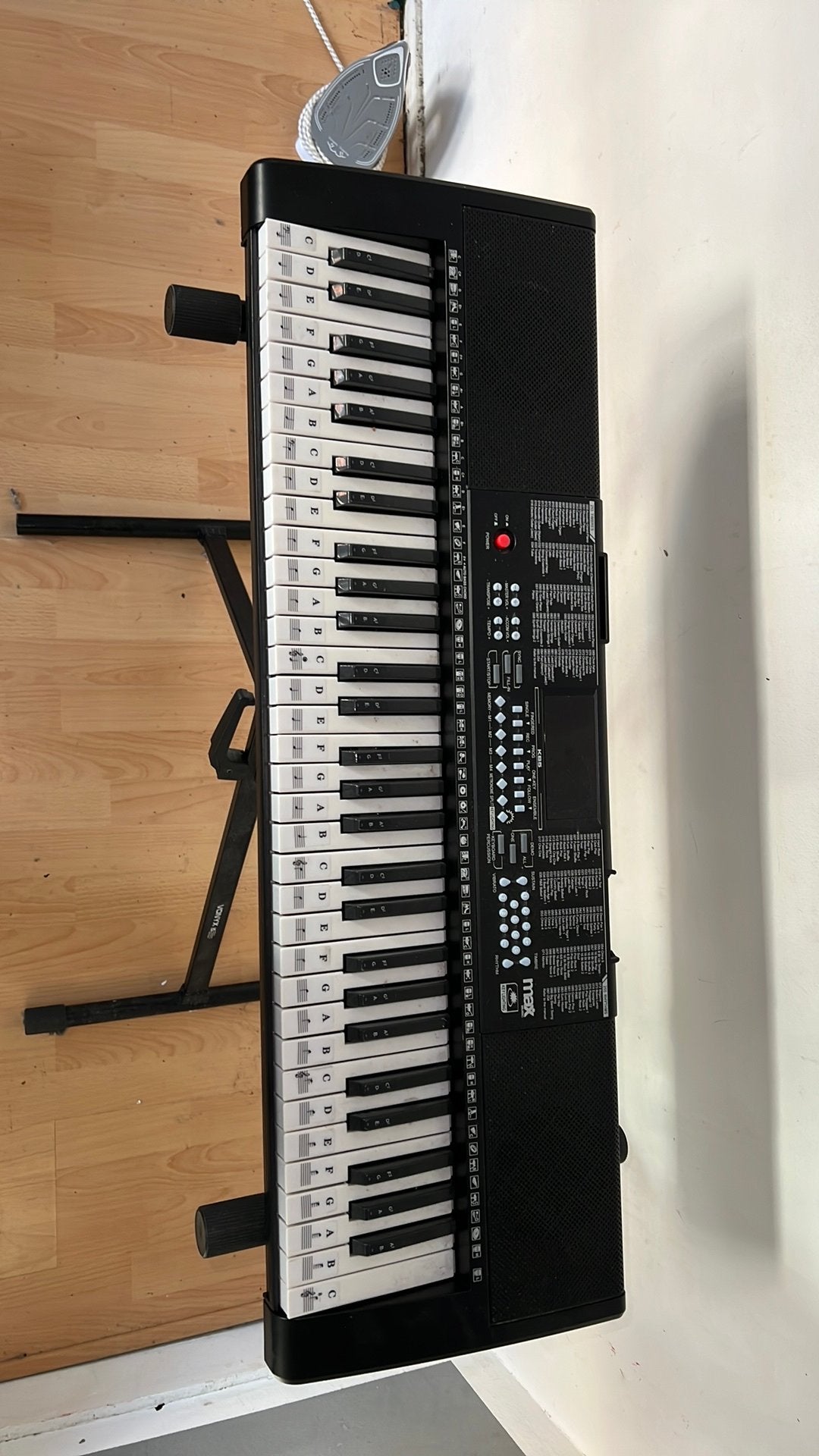 Keyboard incl. standaard, 61 toetsen, Zo goed als nieuw, Met standaard, Ophalen