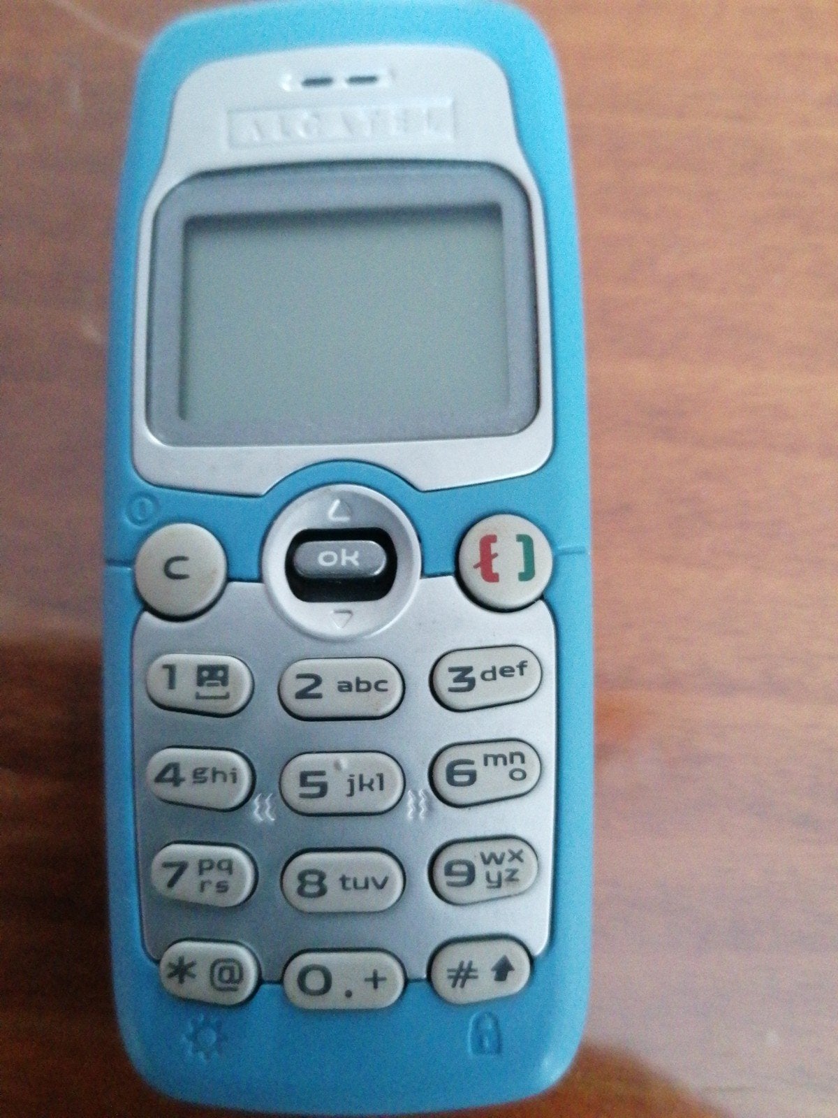 Alcatel Mobieltje - Klassiek Model (10x4 cm), Gebruikt, Geen camera, Ophalen of Verzenden, Klassiek of Candybar