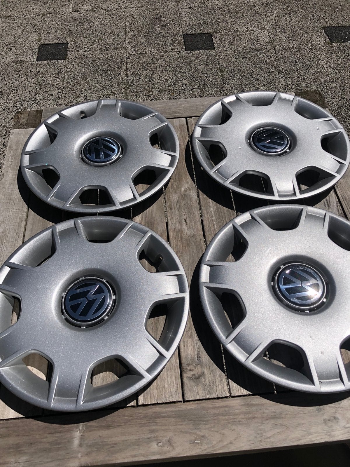 Set van 4 originele VW wieldoppen 15 inch, Auto diversen, Ophalen of Verzenden, Gebruikt