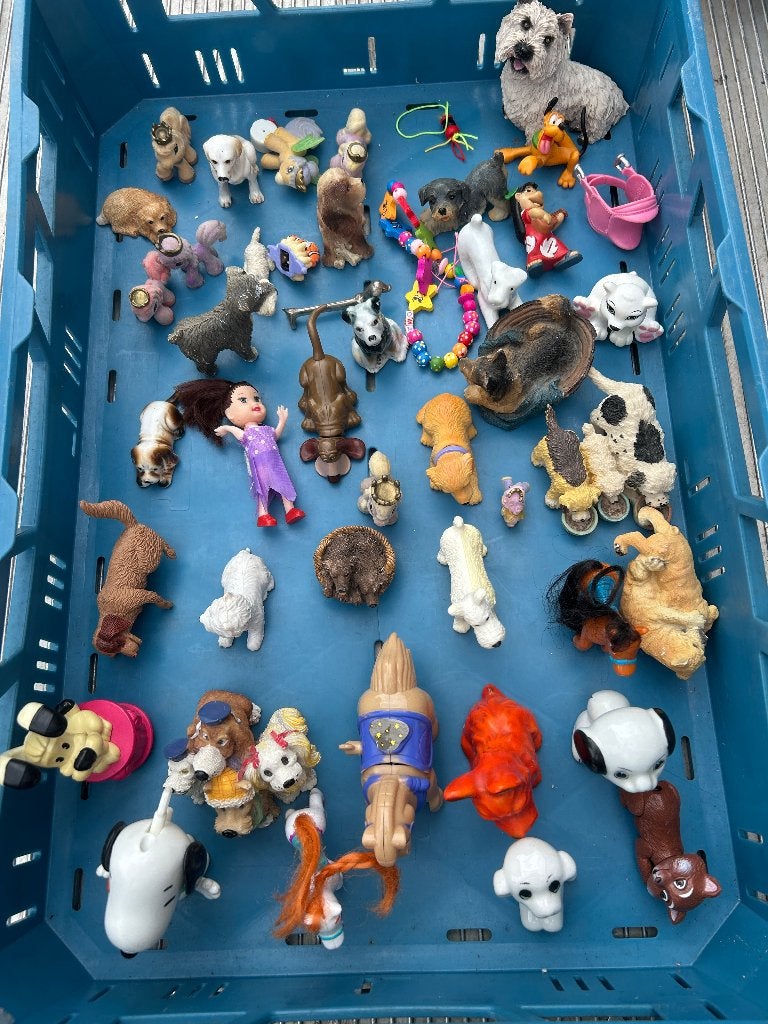 beeldjes verzameling van hondjes (en wat andere poppetjes), Ophalen of Verzenden, Zo goed als nieuw, Dier