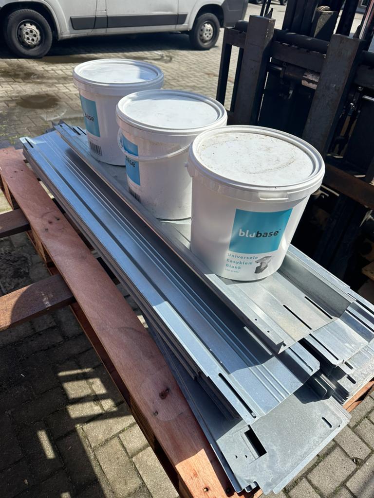 Platdaksysteem blubase zonnepanelen, Doe-het-zelf en Verbouw, Ophalen, Steen of Klei, 15 m² of meer, Dakpannen