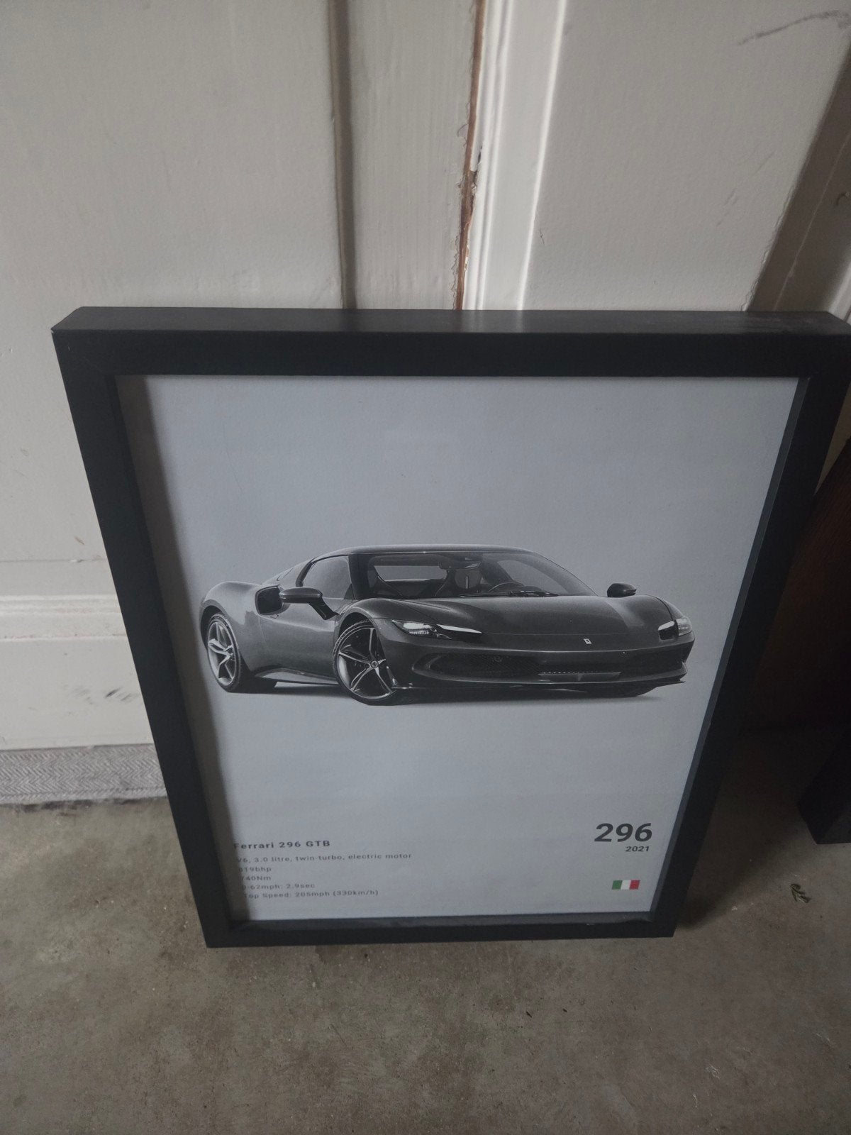 Ferrari 296 GTB ingelijste print, 50 – 75, Minder dan 50 cm, Ophalen of Verzenden, Print