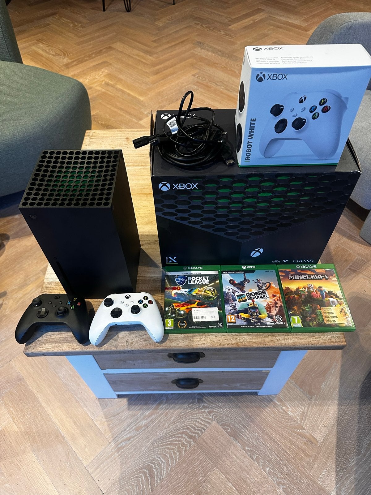 Xbox Series X met 2 controllers en 3 games (1TB), Spelcomputers en Games, Spelcomputers | Xbox Series X en S, Ophalen of Verzenden