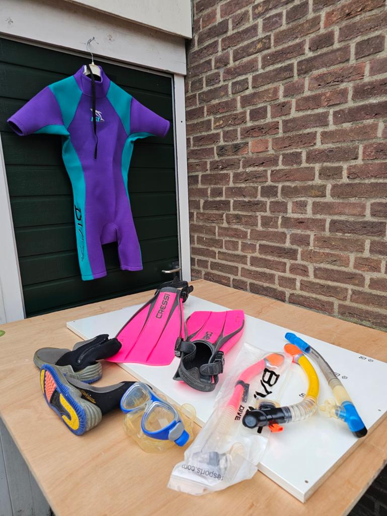 Dames duik snorkel set compleet of los, Watersport en Boten, Duiken, Ophalen of Verzenden, Duikpak