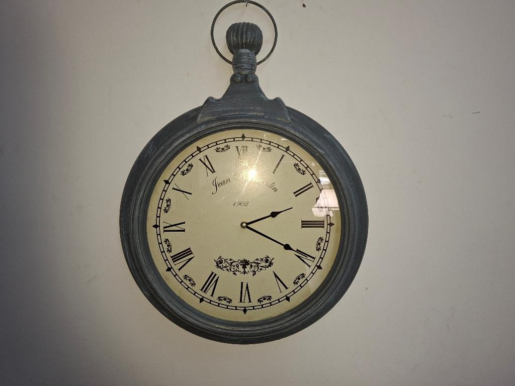 mooie grote vintage grijs kleurige hangklok, Ophalen of Verzenden, Gebruikt, Wandklok