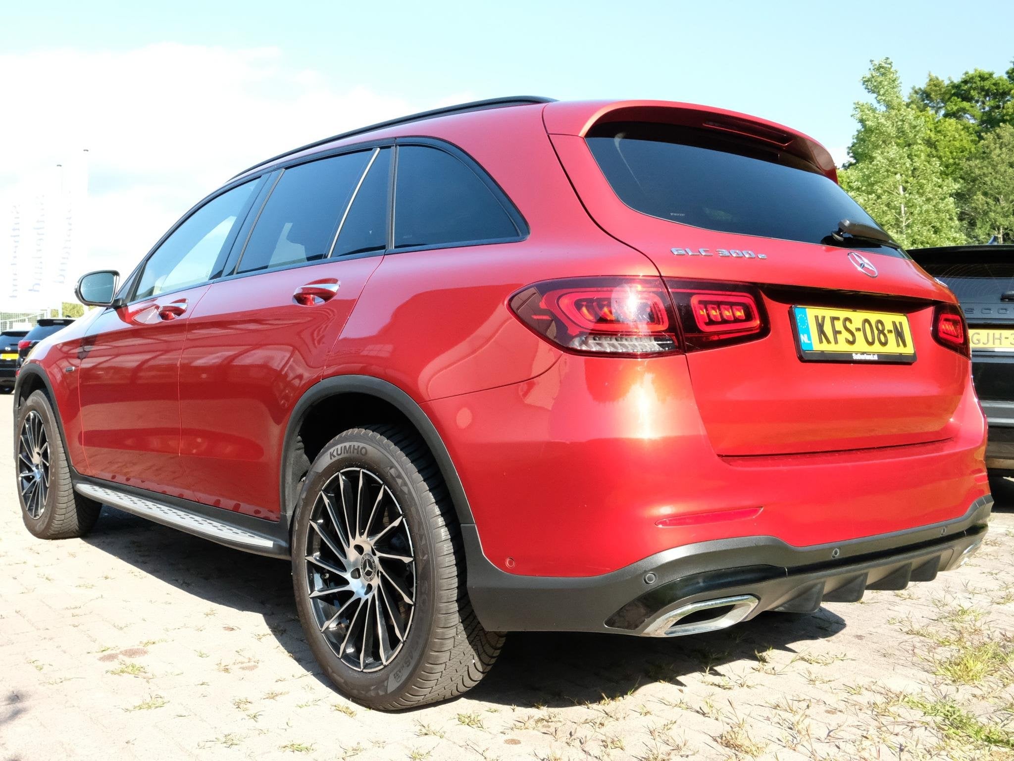 Mercedes-Benz GLC-klasse 300e 4MATIC AMG Line 320 PK | Panor, Auto's, Mercedes-Benz, Automaat, 14 kWh, Gebruikt, 4 cilinders