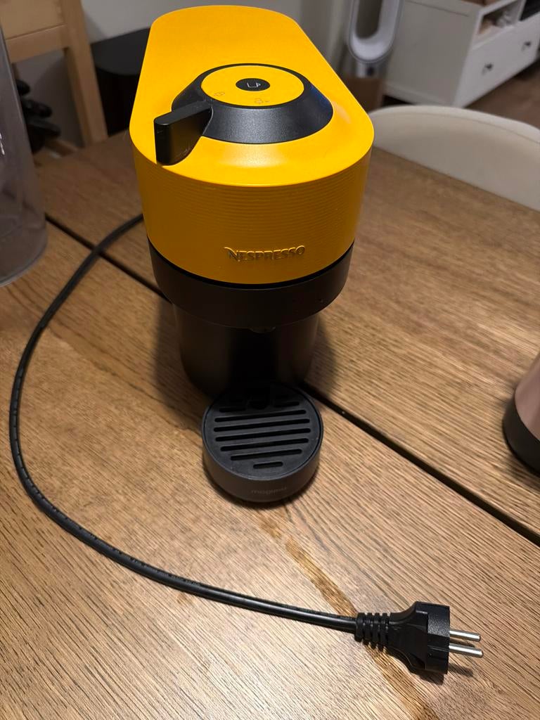 Nespresso Vertuo Pop, Gebruikt, Koffiemachine, Ophalen of Verzenden, 1 kopje