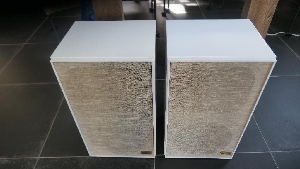2 Acoustic Research AR 2ax Luidsprekerboxen, Audio, Tv en Foto, Luidsprekers, Gebruikt, 60 tot 120 watt, Front, Rear of Stereo speakers
