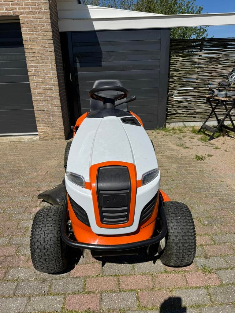 Stihl zitmaaier 2 cilinder RT 4112sz, Ophalen, Gebruikt