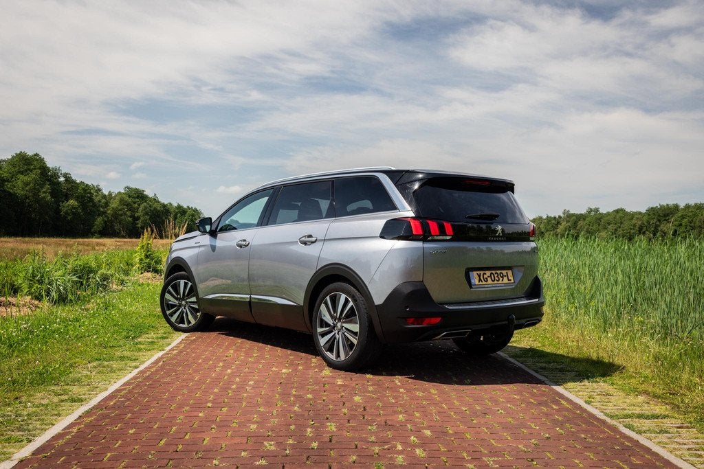 Peugeot 5008 1.6 PureTech GT-Line 181PK 7pers Virtual ORG NL, Auto's, Peugeot, Stof, Gebruikt, 4 cilinders, 181 pk