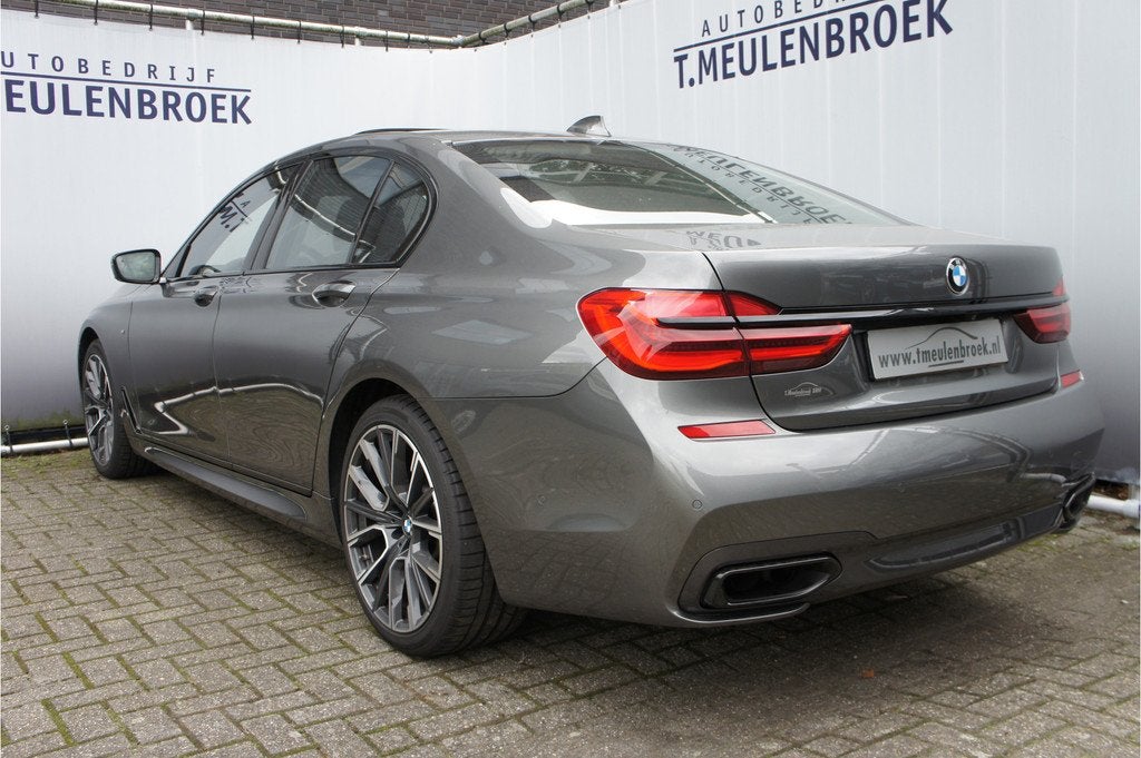 BMW 7 Serie 750i xDrive M sportpakket, camera rondom, Auto's, BMW, Automaat, Gebruikt, 4395 cc, Leder