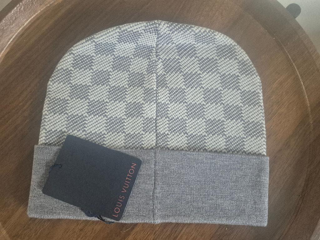 Te koop LOUIS VUITTON muts, Kleding | Heren, Hoeden en Petten, Nieuw, Pet, Louis Vuitton, One size fits all