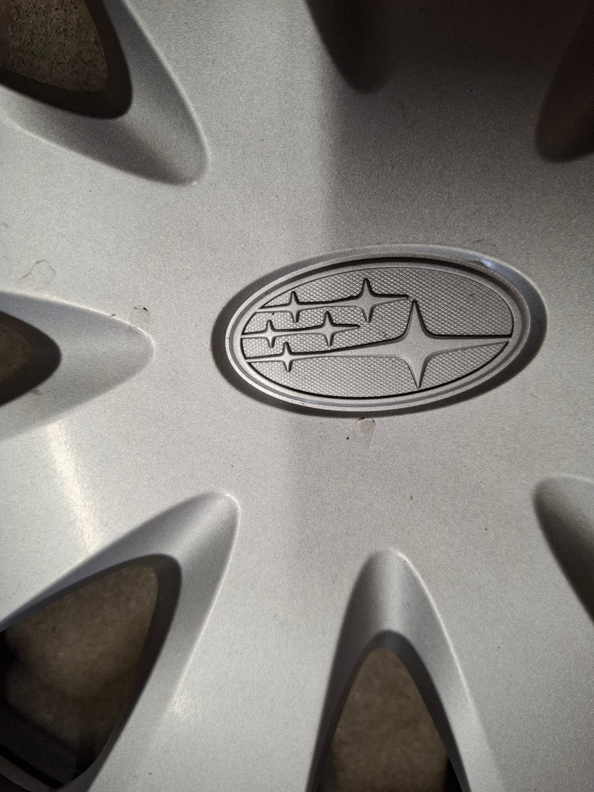 Subaru wieldop - Gebruikt, Auto diversen, Wieldoppen, Ophalen, Gebruikt