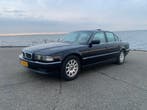 TZ-427-G kentekencheck: BMW 750il, APK en kosten 4 BMW 7-Serie 5.4 I 750 AUT 1996 Blauw met beige interieur.