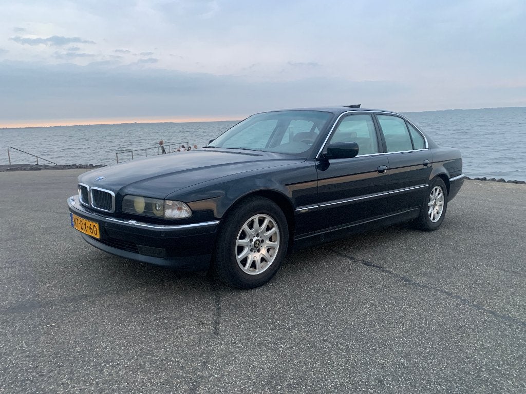 BMW 7-Serie 5.4 I 750 AUT 1996 Blauw met beige interieur., Auto's, Automaat, Beige, Blauw, Particulier