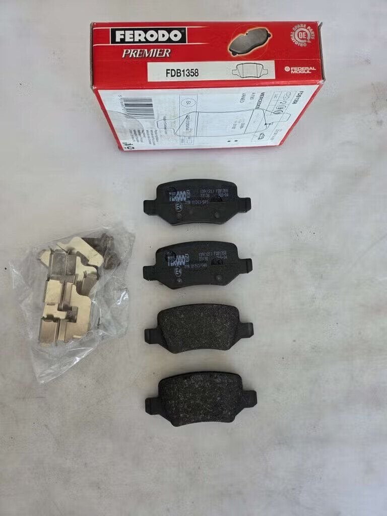 Set Remblokken Mercedes A-Klasse W169 B-Klasse W245, -, Nieuw, Ferodo, Ophalen of Verzenden