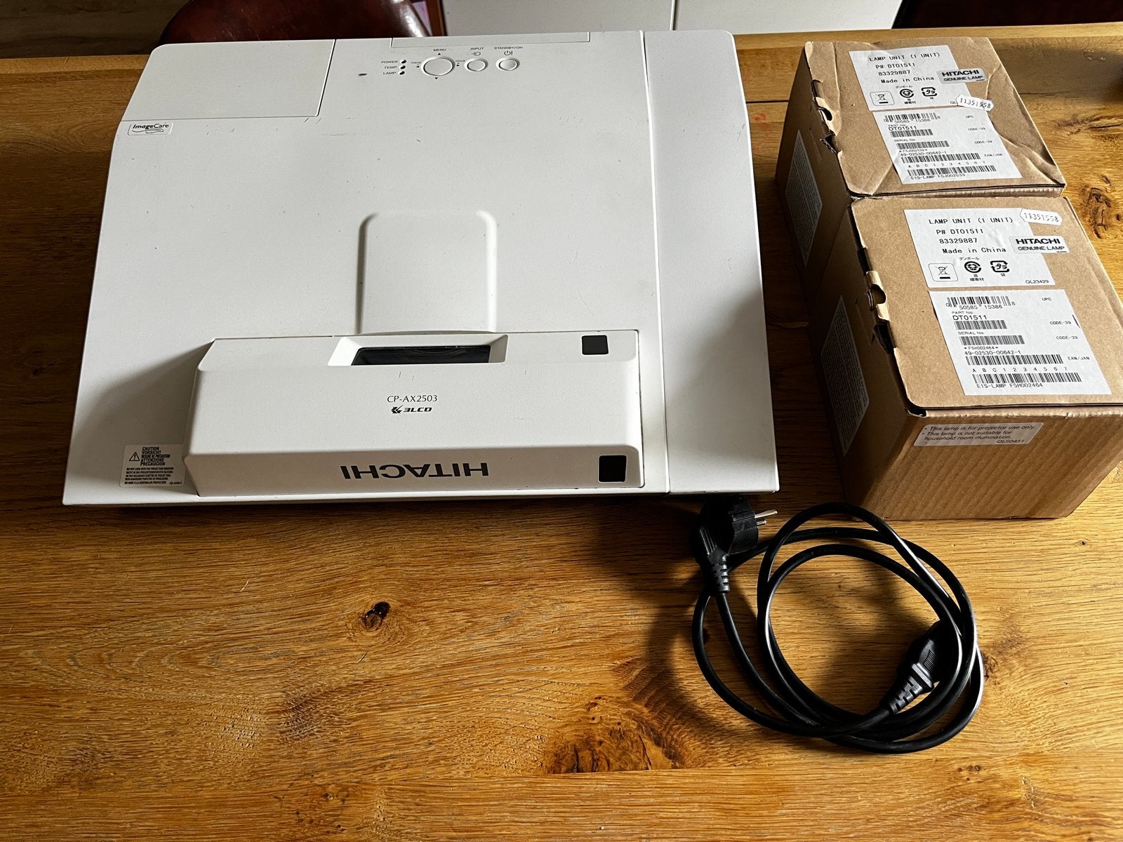 Hitachi CP-AX2503 projector met 2 nieuwe lampen, Ophalen, Gebruikt, LCD, Overige resoluties