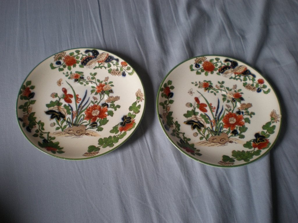 Twee antieke Wedgwood Etruria "Groups" schoteltjes., Ophalen of Verzenden