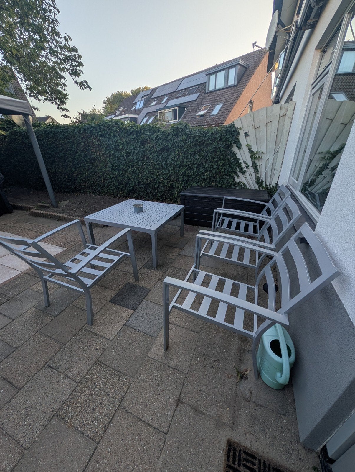 Aluminium Loungeset met Nette Kussens, 4 zitplaatsen, Gebruikt, Bijzettafel, Aluminium
