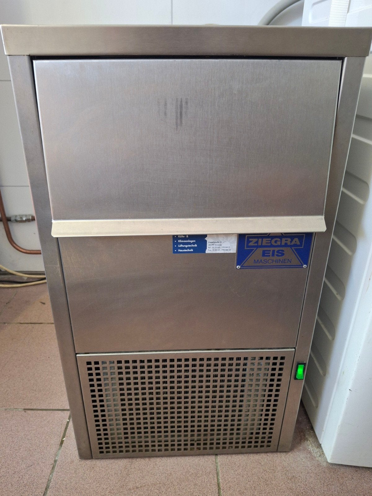 Ijsmachine Ziegra ZBE30-10 (schilferijs), Ophalen, Refurbished, Minder dan 60 cm, Minder dan 85 cm