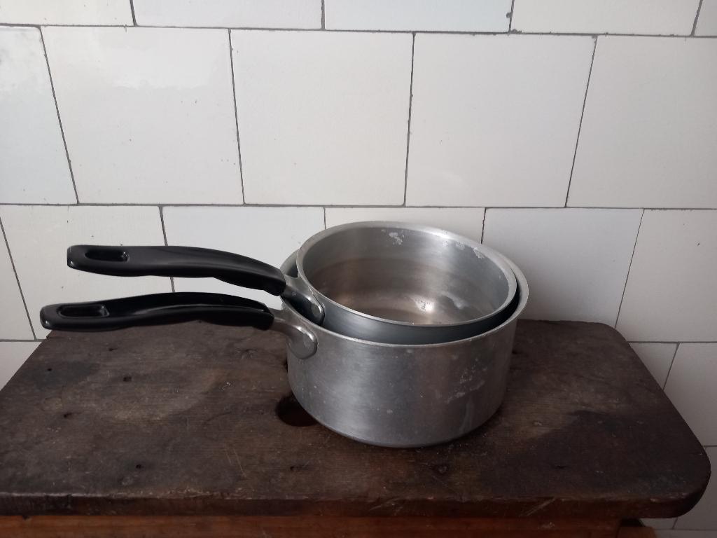 set vintage antieke aluminium pannetjes zwart greep bakeliet, Antiek en Kunst, Ophalen of Verzenden