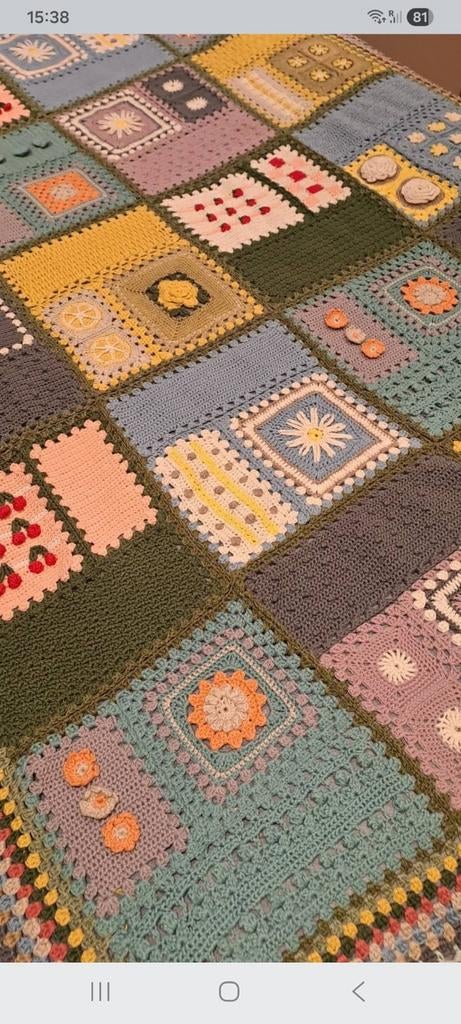 Gehaakte deken / sprei - 1.35m x 1.70m, Handgemaakt, Granny Square, Bohemien, Vintage, 100 tot 150 cm, Nieuw, Ophalen of Verzenden