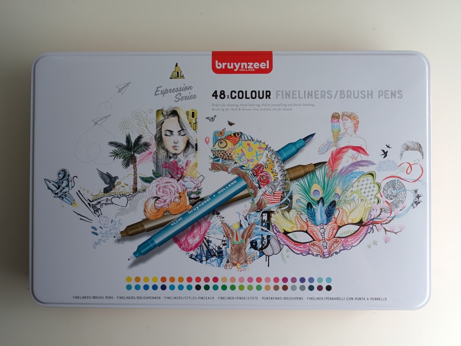 Bruynzeel 48 colour fineliners/brushpens, Hobby en Vrije tijd, Tekenen, Ophalen of Verzenden, Zo goed als nieuw, Potlood of Stift