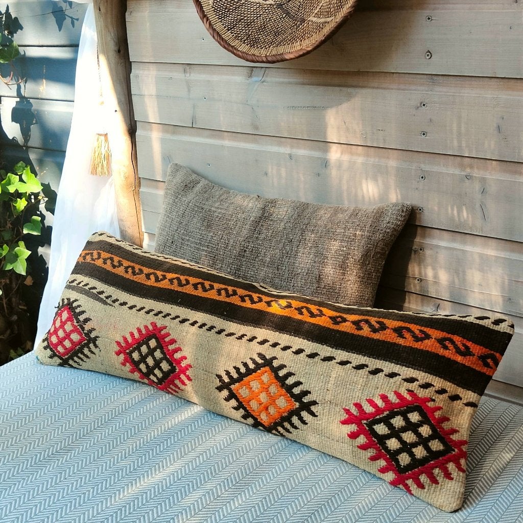 Kelimkussen langwerpig 30x90 rood bruin beige oranje vintage, Handgemaakt, Nieuw, Info@yazgibi.nl, Vlindermeent 41 Hilversum