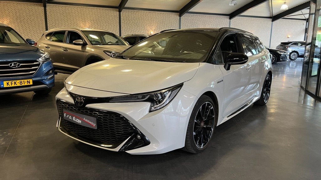 Toyota COROLLA 2.0 HYB BNS GR-SPORT, Auto's, 1345 kg, 450 kg, Gebruikt, 4 cilinders