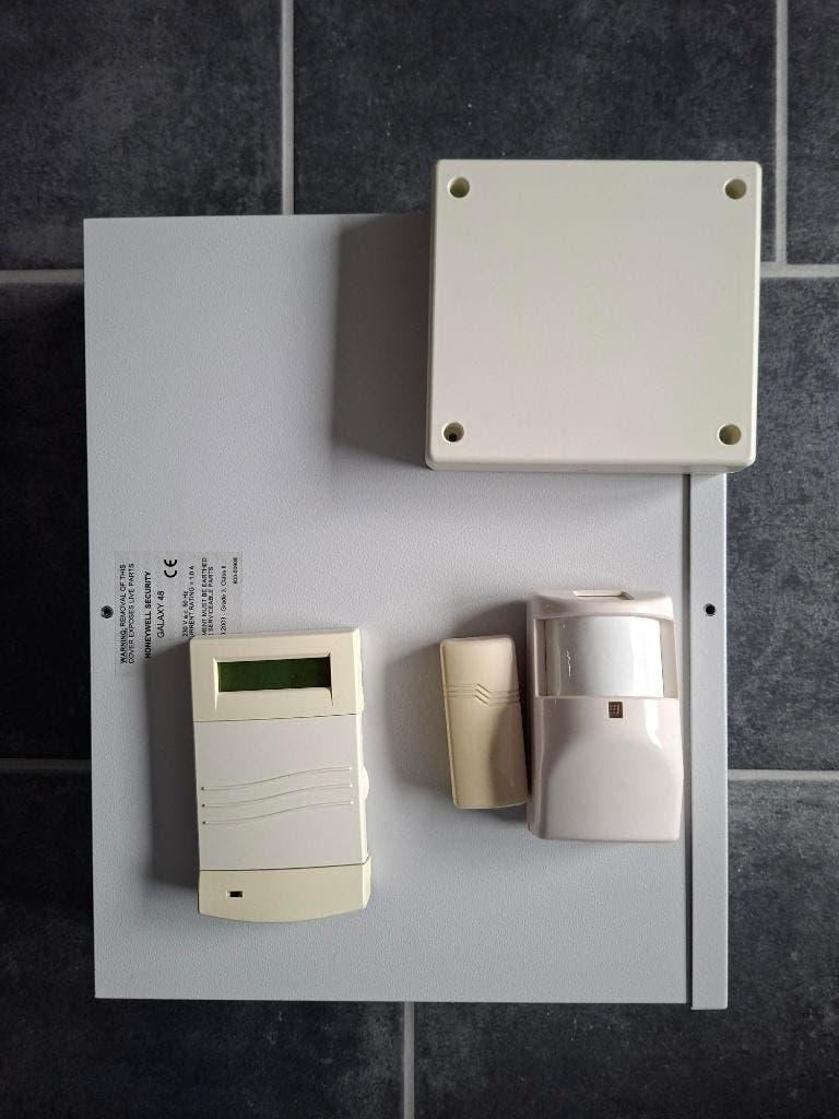 Honeywell galaxy 48 alarmsysteem alarm, Doe-het-zelf en Verbouw, Gebruikt, Ophalen of Verzenden, Compleet systeem, Overige soorten