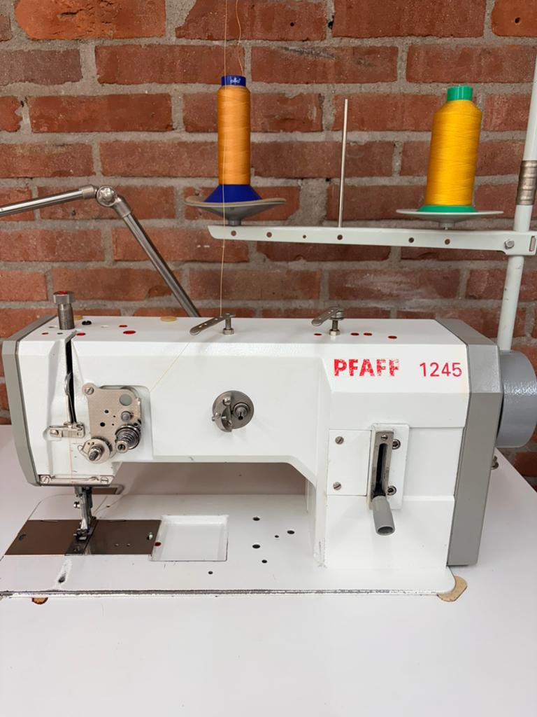 INDUSTRIËLE NAAIMACHINE 3 VOUDIG TRANSPORT PFAFF 1245, Hobby en Vrije tijd, Naaimachines en Toebehoren, Ophalen, Naaimachine, Pfaff