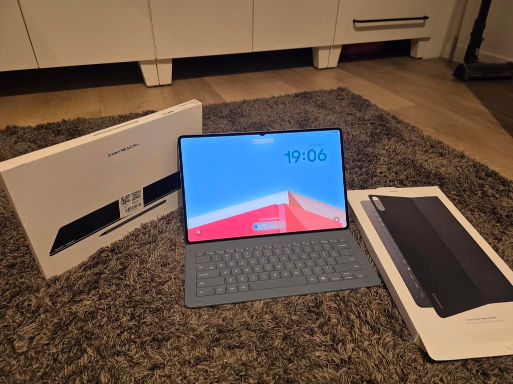 Samsung Galaxy Tab S11 ULTRA met toetsenbord en hoes, 11 inch, Uitbreidbaar geheugen, Ophalen of Verzenden, Zo goed als nieuw