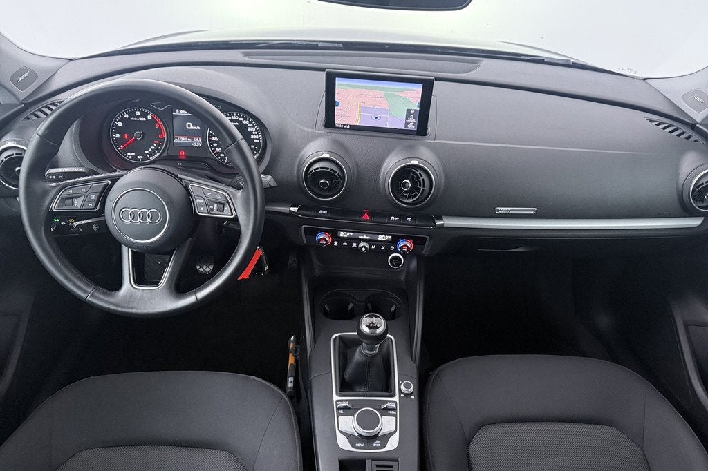 Audi A3 Sportback 1.0 TFSI Pro Line (NAVIGATIE, CLIMA, LED,, Voorwielaandrijving, Stof, Gebruikt, Zwart