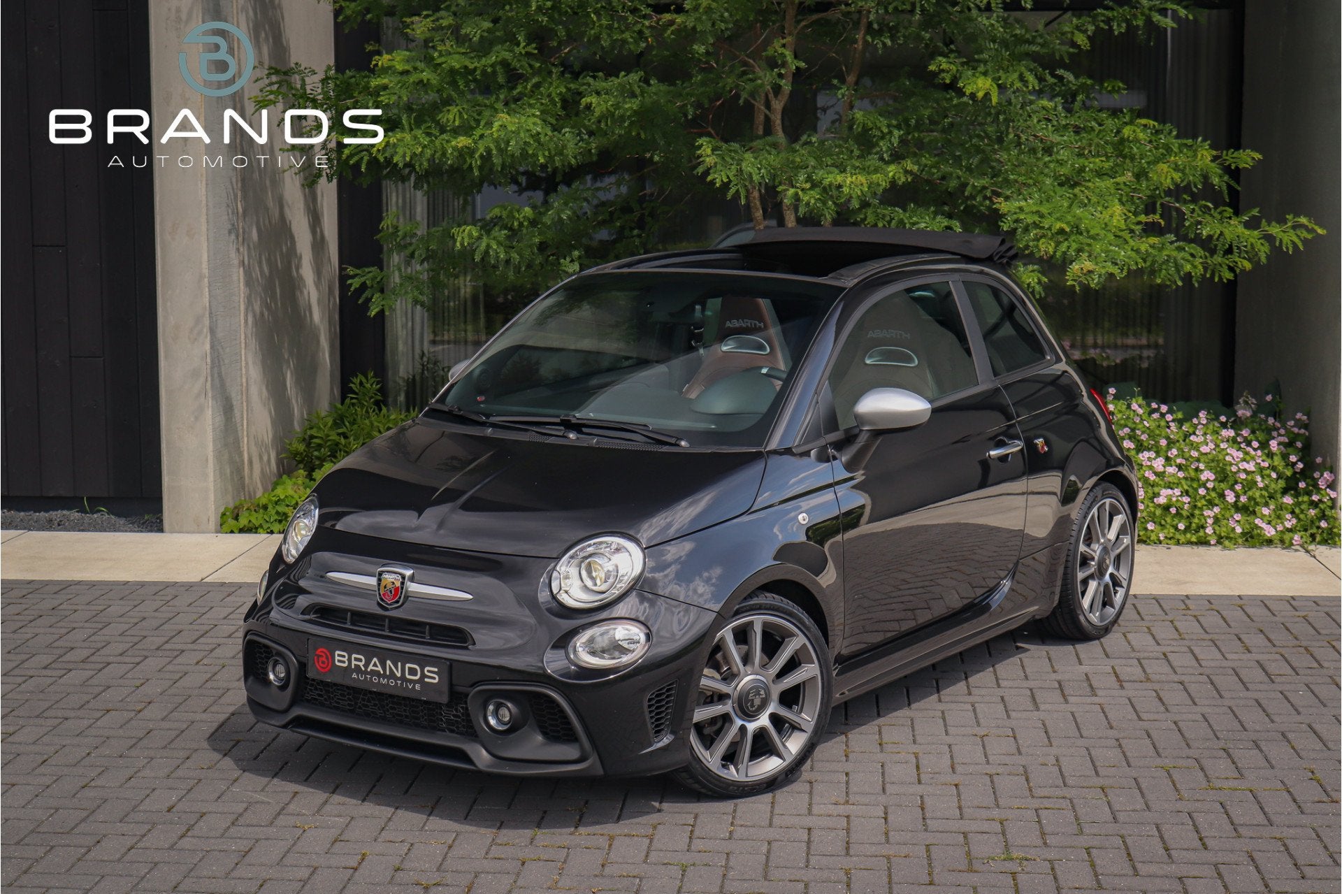 Abarth 595C 1.4 T-Jet Turismo 1e eig Full option Garantie, Auto's, Abarth, Voorwielaandrijving, Dealer onderhouden, Gebruikt, 4 cilinders