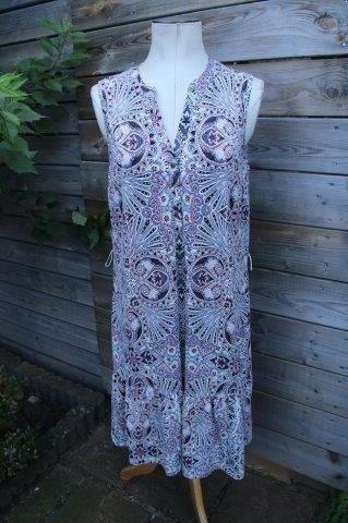 Jurk creme/ gekleurd K- Design mt XL Vaste prijs AANBIEDING, Kleding | Dames, Jurken, K-design, Overige kleuren, Maat 46/48 (XL) of groter