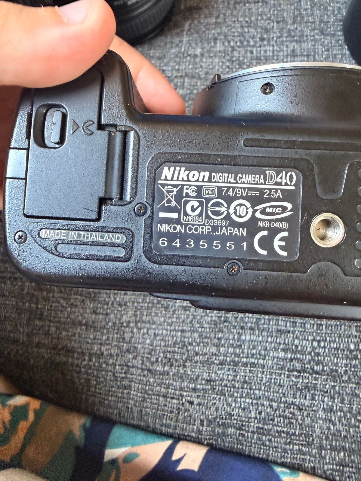 Nikon D40 spiegelreflexcamera met 2 lenzen en tas, Spiegelreflex, Ophalen of Verzenden, Zo goed als nieuw, 4 t/m 7 keer