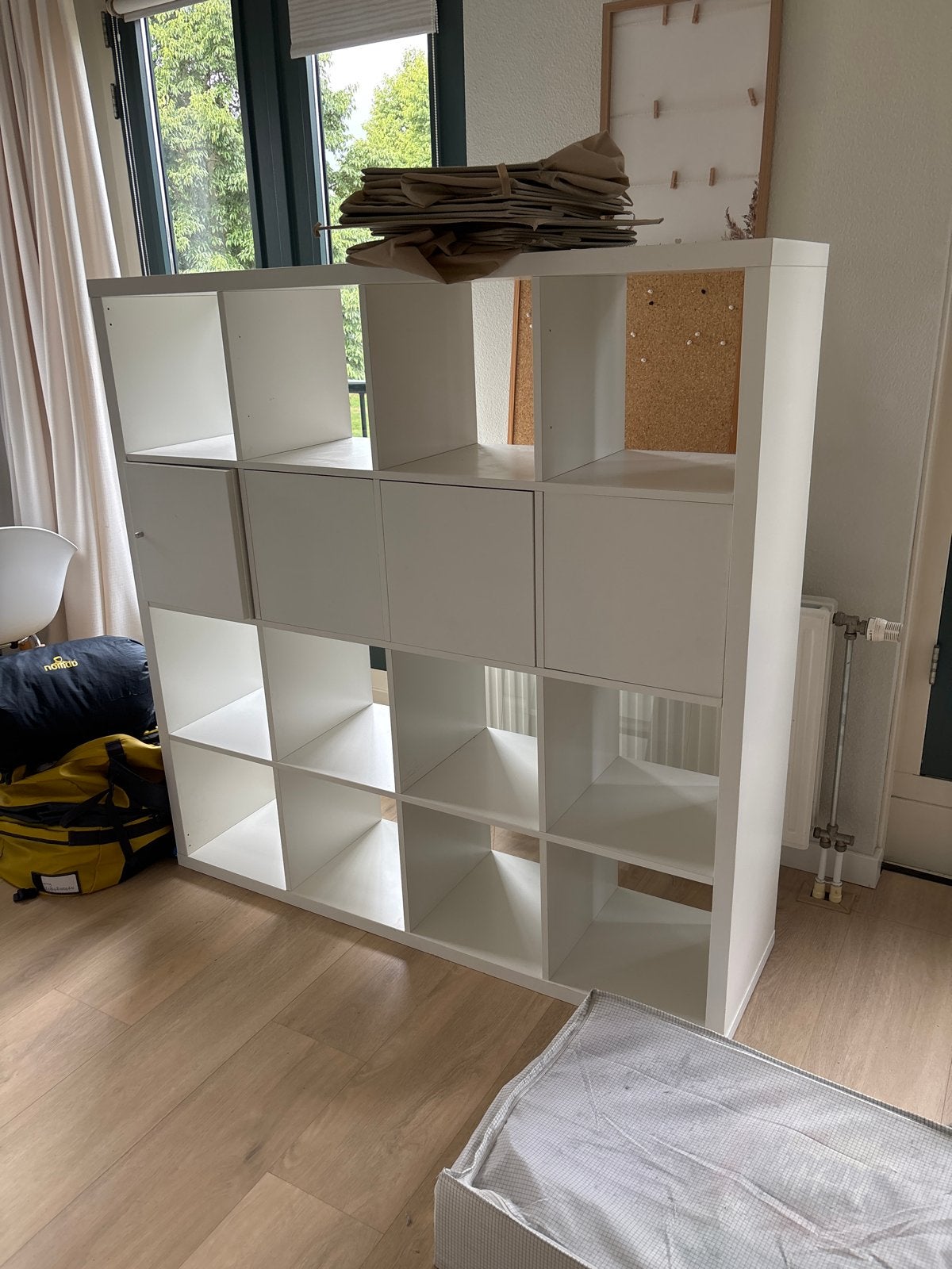 Witte IKEA Kallax Kast - 4x4 vakken, Ophalen, Gebruikt, 100 tot 150 cm, Met lade(s)