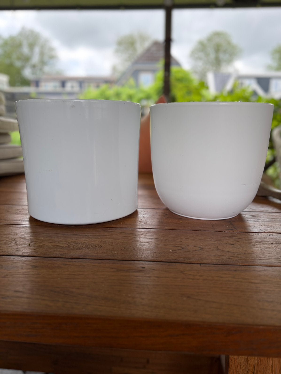 2 decoratieve bloem potten, Tuin en Terras, Ophalen, Gebruikt, Rond, Balkon